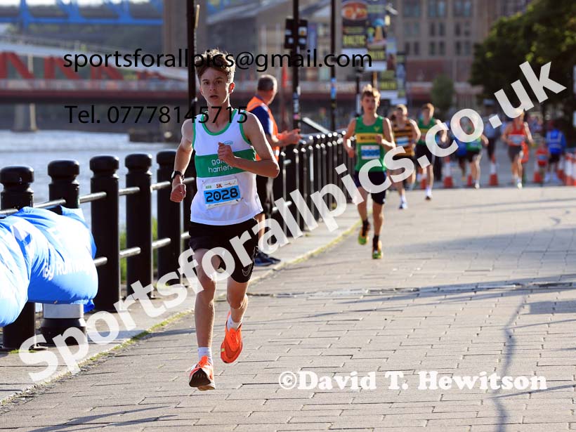 Junior 3k, 2024 Quayside 5k Road Race, Newcastle/Gateshead.  Photo: David T. Hewitson/Sports for All Pics